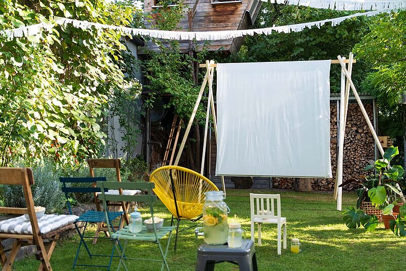 Open-Air-Kino im Garten bauen