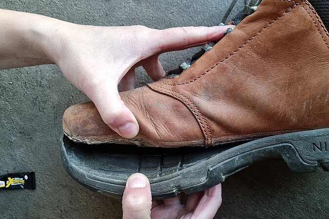 Schuhe kleben statt wegschmeißen
