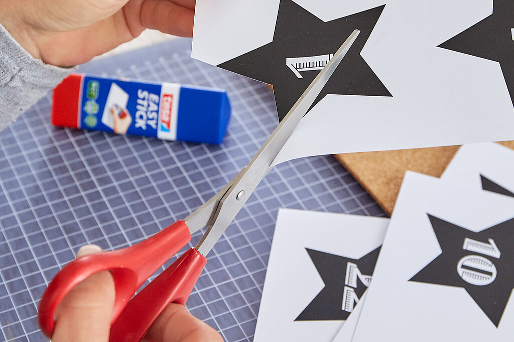 DIY: Adventskalender aus Sternen basteln