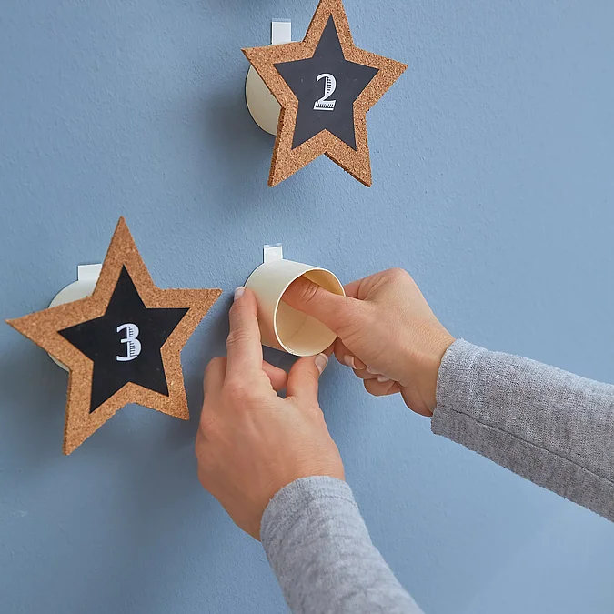 DIY: Adventskalender aus Sternen basteln