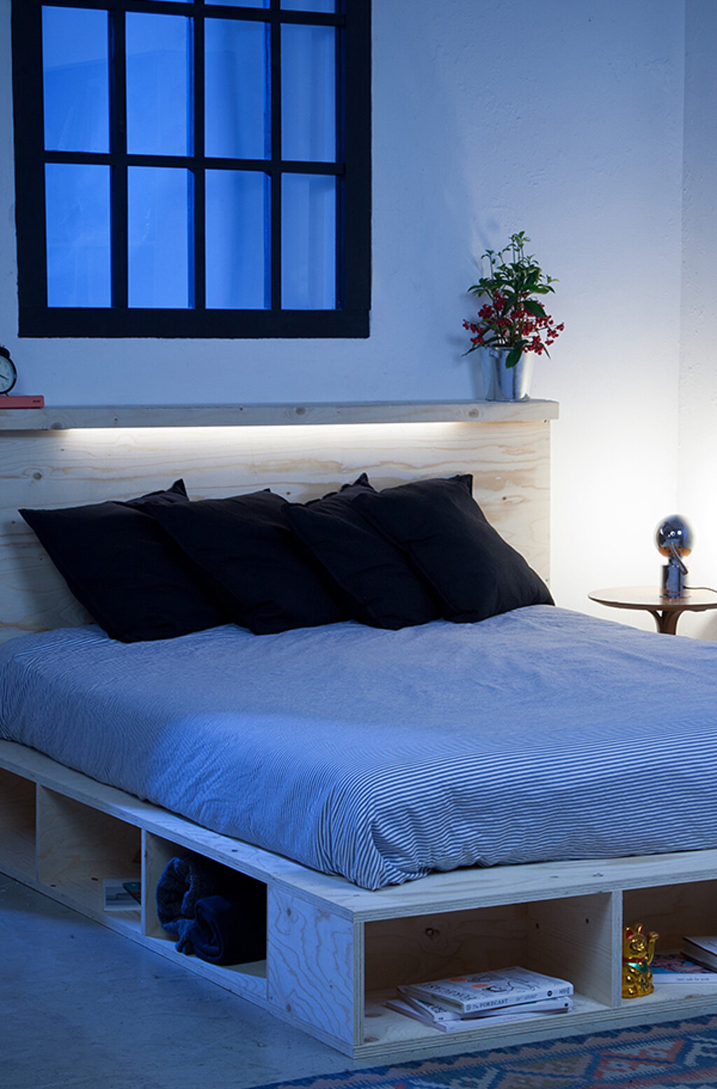 DIY-Bett aus Gerüstbohlen: Rustikal, stabil & nachhaltig