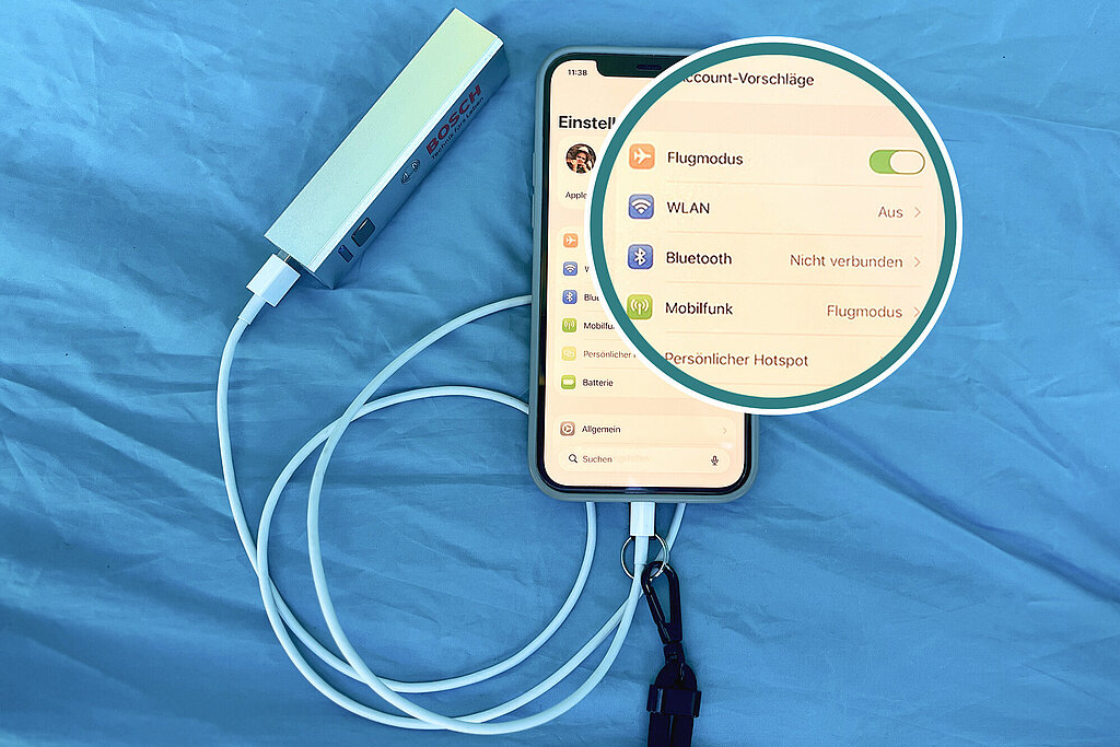 Festival Gadgets Smartphone im Flugmodus laden um Akku zu sparen
